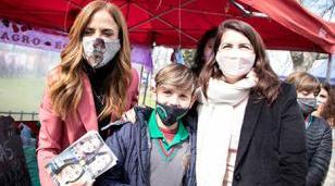 Tolosa Paz,  Mariel Fern&aacute;ndez y Noelia Saavedra recorrieron el centro comercial de Moreno