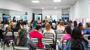 Prevenci&oacute;n y acompa&ntilde;amiento: Moreno capacita a promotores comunitarios