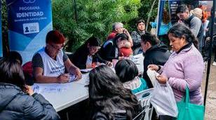 Tr&aacute;mites de DNI y certificados en distintos barrios