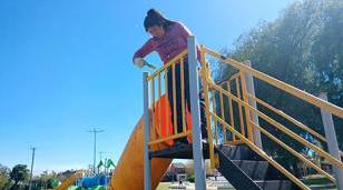 Moreno realiz&oacute; obras de mantenimiento y reparaci&oacute;n en plazas de varias localidades
