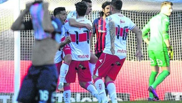 El Gallo buscará hoy los cuartos de final de la Copa Argentina