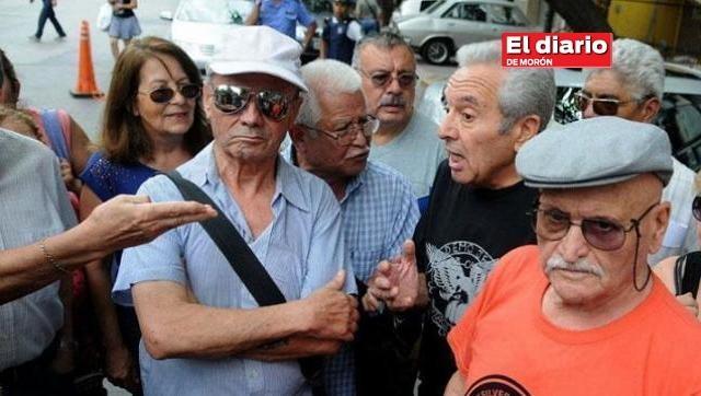 Ahora los jubilados solo pueden comer 15 días del mes