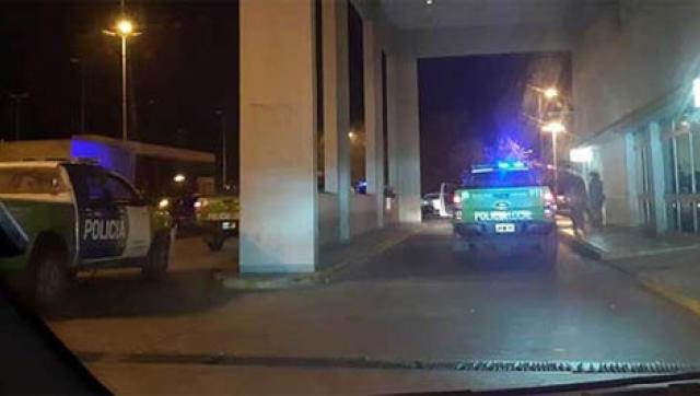  Balearon a un policía en un intento de robo y le robaron el arma reglamentaria