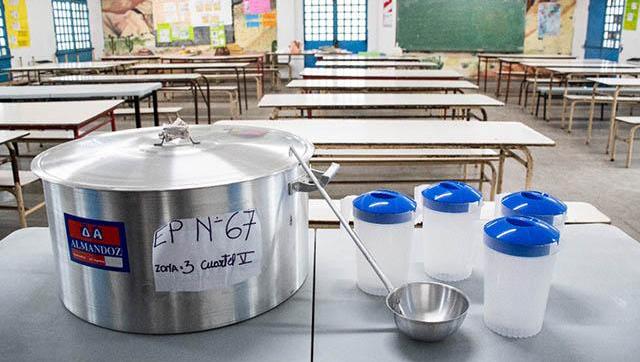 Se entregaron mobiliarios y cocinas en escuelas públicas de Moreno
