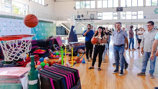 Materiales deportivos para escuelas de Hurlingham