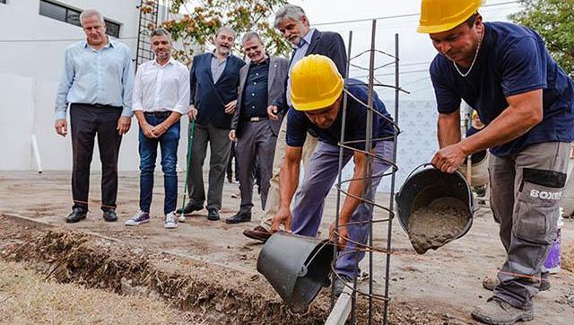 Comenzó la obra de un nuevo edificio de laboratorios en la UNAHUR