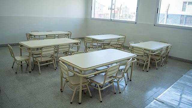 El Municipio distribuye nuevos mobiliarios a escuelas públicas