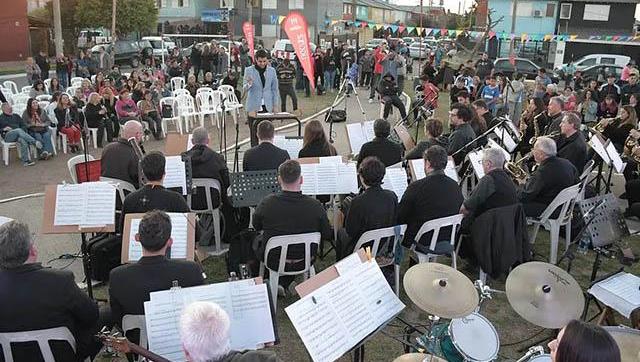 Comienzan los Festejos por los 20 Años de la Urbanización del Barrio Carlos Gardel