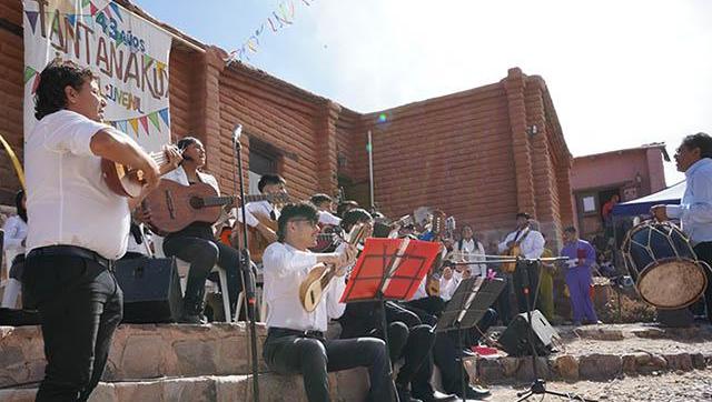 De Moreno a la Quebrada: jóvenes músicos llevaron su arte al norte argentino